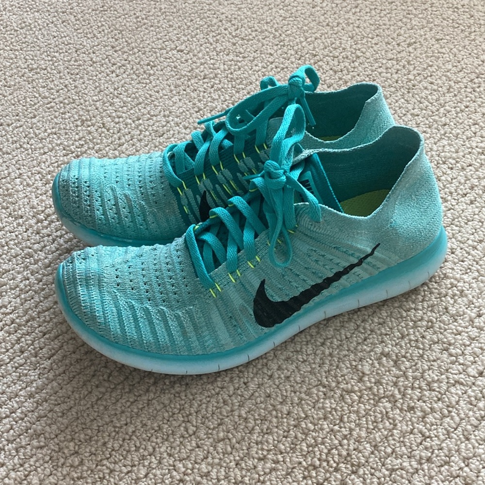 Nike Free RN Flyknit Textured Sneakers Teal 831070-307 Women’s Size 8.5 Like New